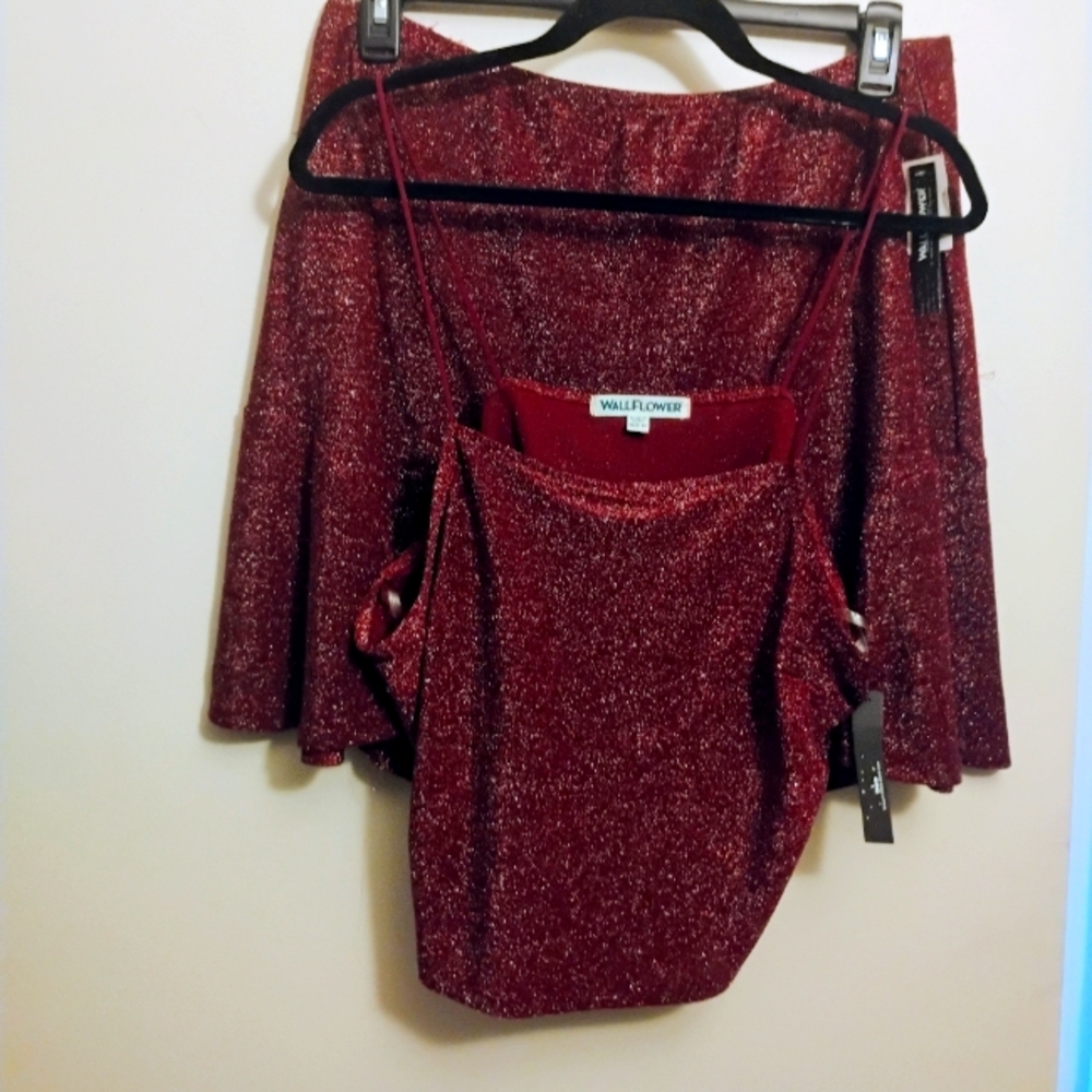 Wallflower Women's Glittery Red Skater Skirt And Top